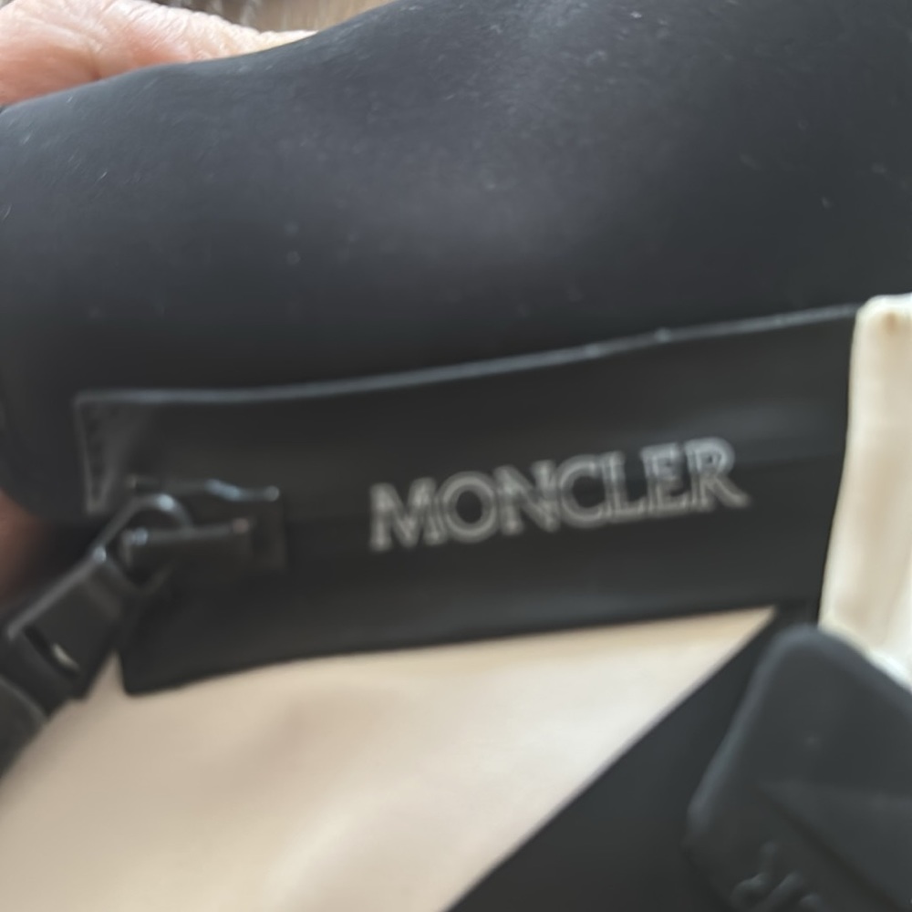 Moncler women’s sneakers - Picture 6 of 8